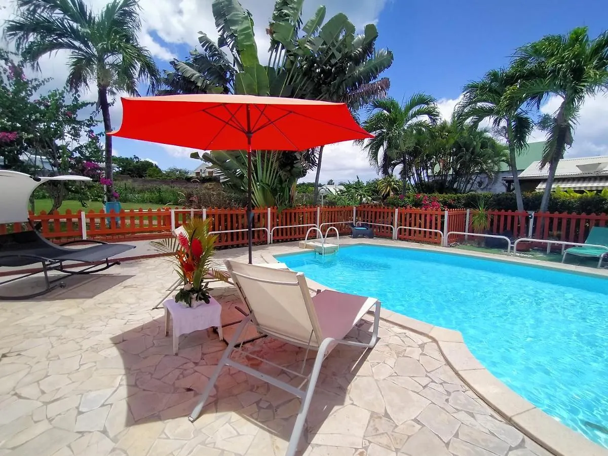 Villa Isk Location à Sainte-Rose Hébergement de vacances